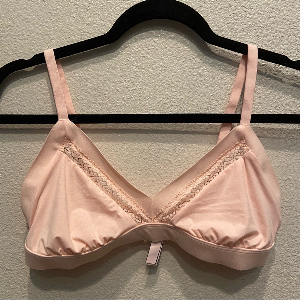 Victoria’s Secret Lacy Pink Unlined Bralette